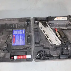 Würth Master DIGA WO-1/34 газовый инструмент газовый гвоздезабивной с зарядным устройством и 2 аккумуляторами в кейсе