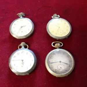 4 montres de poche, mouvements tous complets