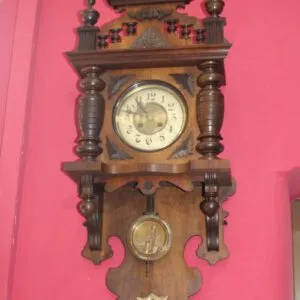 Velké houpací křeslo Gründerzeit kolem 1880, ořech, V 98cm x Š 42cm x H 20cm