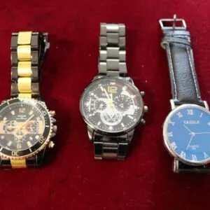 3 montres-bracelets pour homme