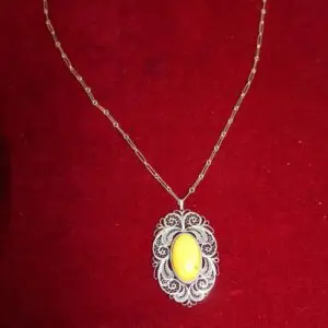 Collier avec grand pendentif vers 1900