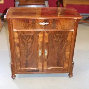 Petite commode / armoire vers 1860, bon état, L 82cm x P 40cm x H 82cm