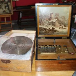 antike Spieldose Kalliope / Spieluhr aus Holz mit 10 Glocken und Blechplatten, funktioniert tadellos