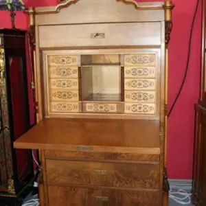 Secrétaire vers 1860, noyer, L 104cm x P 55cm x H 186cm