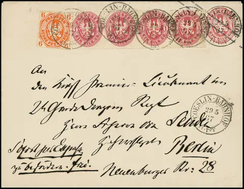 6 Pfg. rouge-orange et bande de quatre 1 Sgr. rose sur entier postal 1 Sgr. rose, avec K2 "Coeslin Bahnhof" 1867 comme lettre exprès à un lieutenant à Berlin, cabinet