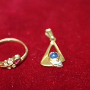 Ring en hanger 333 goud, ca. 3,5 gram, ringmaat 57