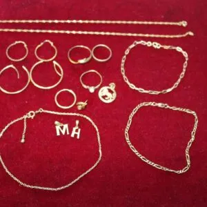 Lot or ancien 333, env. 20,4 grammes, boucles d'oreilles, bagues, bracelets et plus