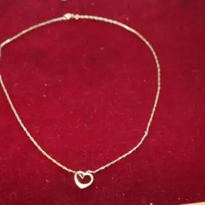 Collier avec pendentif cœur or 333, env. 5,4 grammes, longueur 46cm