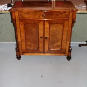 Petit meuble d'appoint Louis Philippe vers 1870, excellent état, L 83cm x P 41cm x H 79cm