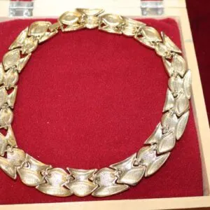 Collier doré