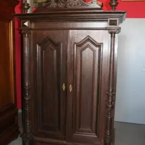 Belle armoire à linge silésienne vers 1870, bon état, L 24cm x P 64cm x H 212cm