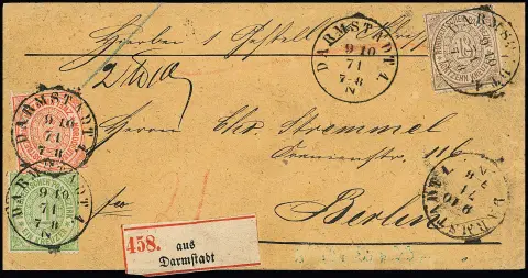 18 Kr. ockerbraun, nebst 1 Kr. grün und 2 Kr. rotorange, auf beigebraunem Paketbegleitcouvert mit K1 "Darmstadt", 9.10.1871, nach Berlin. Die 18 Kr. zwei…