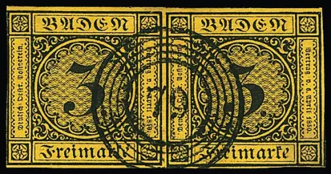 3 Kr. brun foncé/jaune foncé en paire avec NS "79" idéalement centré, ainsi que 6 Kr. brun foncé/bleu-vert, grandes marges du bord supérieur avec charnière sur pièce de lettre de cabinet correspondante avec…