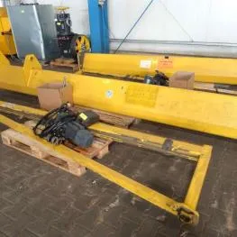 Pillar jib crane