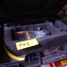 Refrigeration gauge