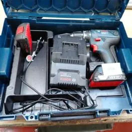 Cordless screwdriver Mfr.: Bosch