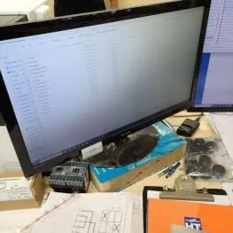 27" monitor brand: Terra