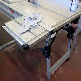 Scie circulaire de table Fabr.: Metabo