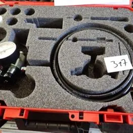 Pressure accumulator test device Fabr.: Hydac