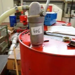 Manual drum pump