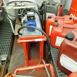 Oil suction pump