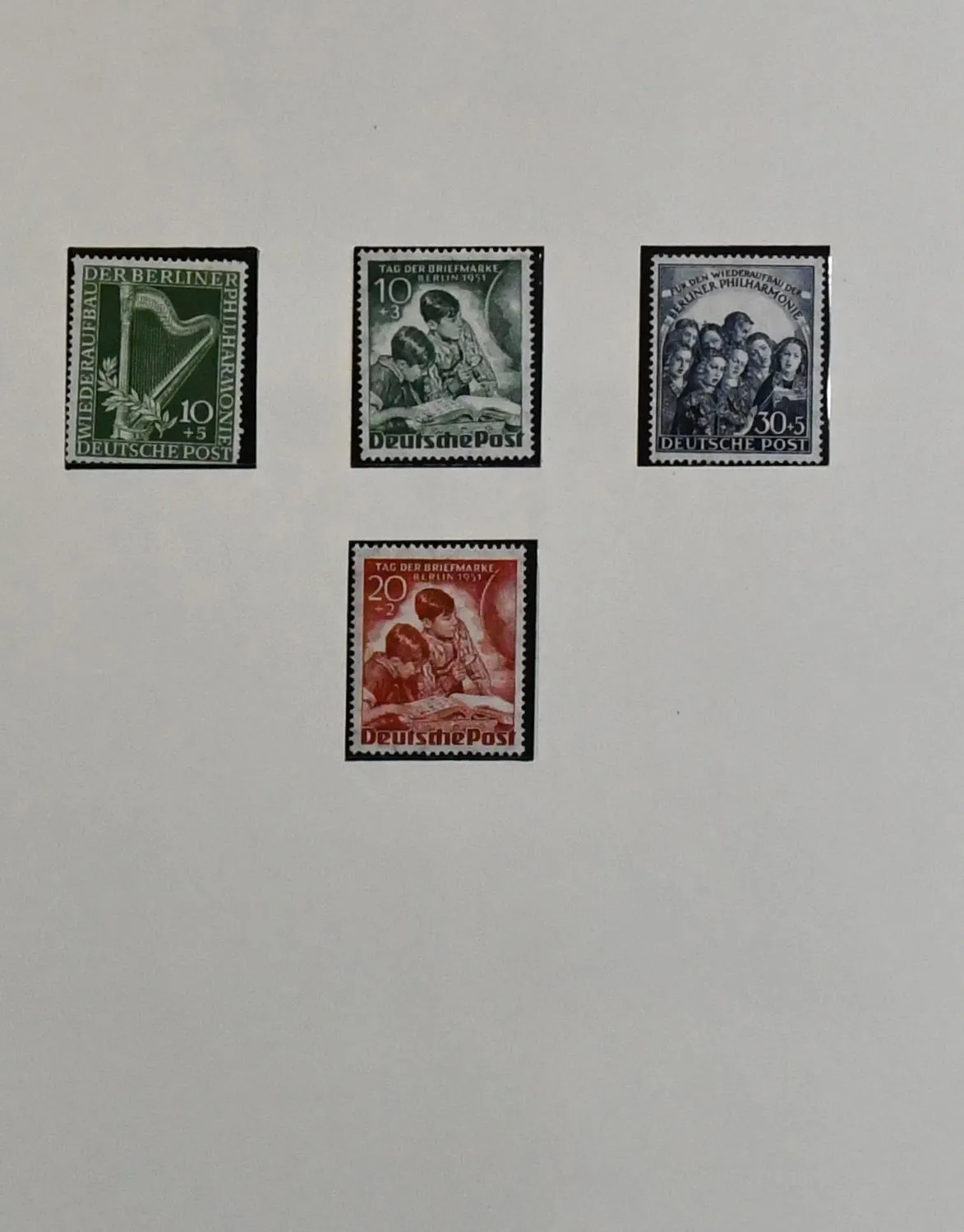 Berlin, 1950/1990, mint clean, complete collection with no. 71/74, all bells, 112/13, 121/23, all C/D values etc., until 1970 in the older and later in the…
