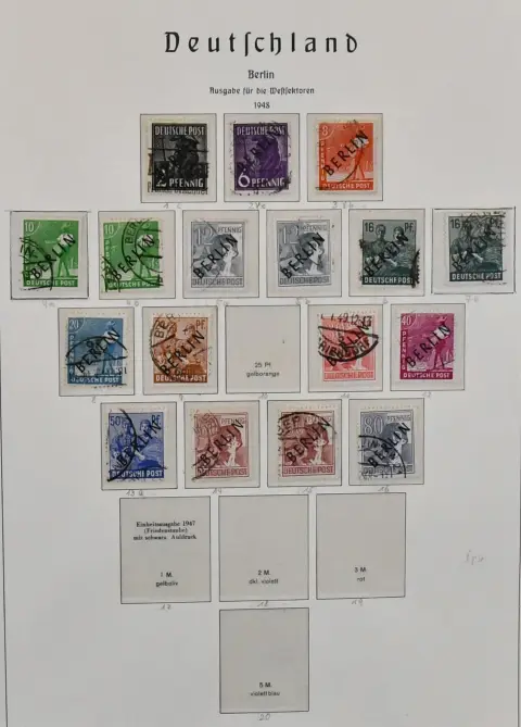 Берлин, 1948/1972, коллекция с круглым штемпелем, начиная с нескольких надпечаток, в альбоме Leuchtturm с формулярами. Включая № 61/63 и т.д., с 1950-1972 уже полная,…