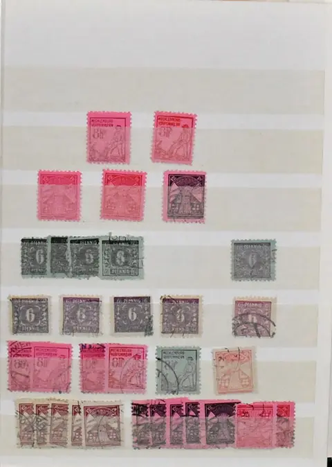 СБЗ, 1945/49, книга для вложений с ок. 900 значениями от № 1/7, в т.ч. № 42/50 с почтмейстерским разделением гаш. (непроверено), № 150/55Y гаш., 156/61 многократно гаш. и др.