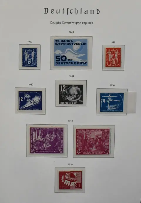 DDR, 1949-1990, kpl. saubere postfr. Slg. nach Hauptnummern, in drei Leuchtturm-Vordruckalben, mit allen besseren Werten u. Blocks, u.a. Nr. 261/70, Bl. 7,…