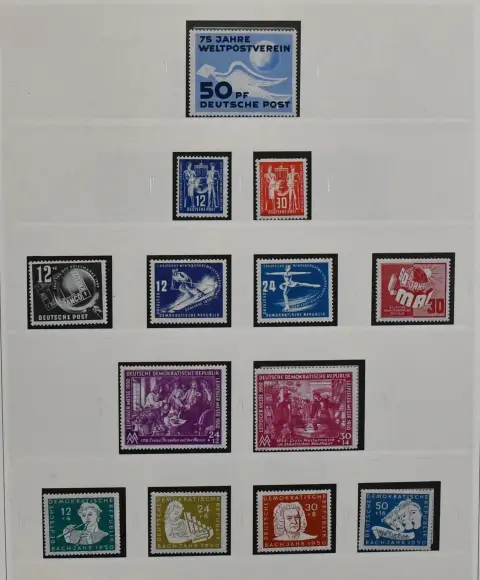 GDR, 1949/1959, complete mint never hinged collection of the 50s, including Akademie, Chinesen, all five-year plans (without cheap no. 366/67), no. 327/41, all four Marx blocks, Bl. 10/15 etc., in SAFE pre-printed album. Mi. 3500,-