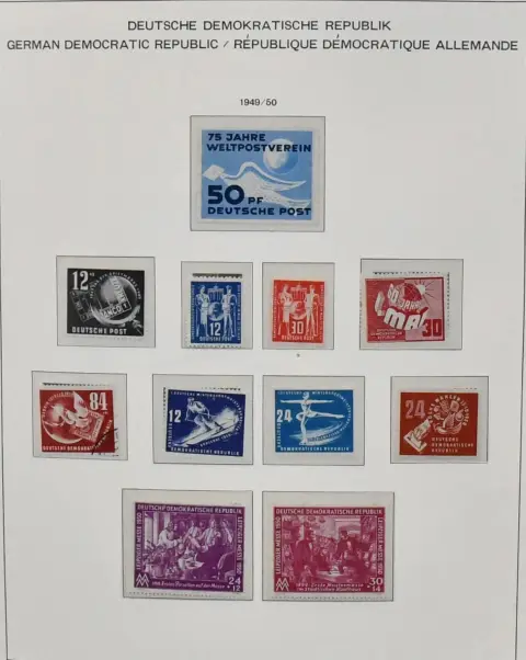 NDR, 1949/1968, kompletní sbírka kromě č. 413 a 420, v předtištěném albu Schaubek. Obsahuje bloky 8/9A/B, 10, 12 a 15 razítkované, č. 287 bez lepu, ostatní s lepem, např. č. 261/70, 327/41 atd. Mi. 4600,-