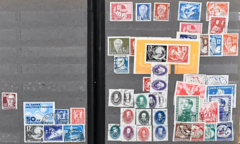 NRD, 1949/1957, kolekcja stemplowana tylko z pierwszych lat od nr 242/47, z blokiem Debria, Bl. 10/12, nr 261/70, 286/88, 327/41 w tym 80 Pfg. na papierze lakierowanym itd.…
