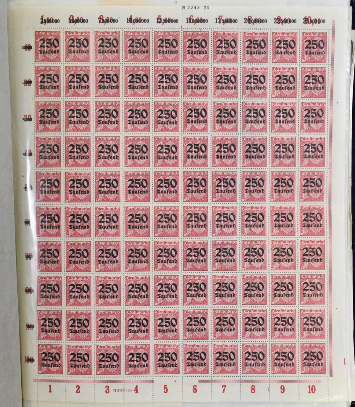 DDR, Partie Bogen und Bogenteile im Bogenalbum, dabei Zusammendruckbögen inkl. Nr. 1573/74 (Mi. 140,-), 2464/71II (150,-), 2884/87 (120,-), 3265/66 (125,-),…