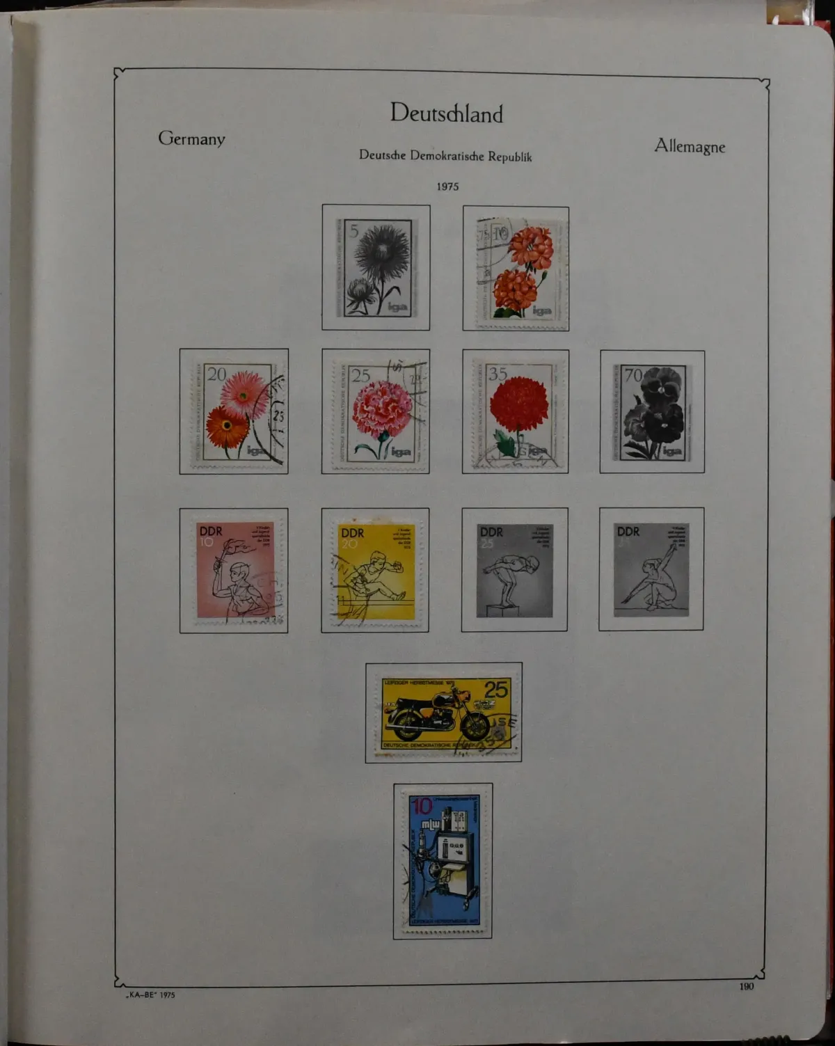 DDR, gestempelde verzameling met de jaargangen 1975/1990 compleet, in het KABE-voordrukalbum. Plus goede samendrukvellen nr. 2364/67, 2464/71 en 2983/86 (samen 465,- Mi.), evenals enkele samendrukken en postzegelboekjes. Mi. 1800,-