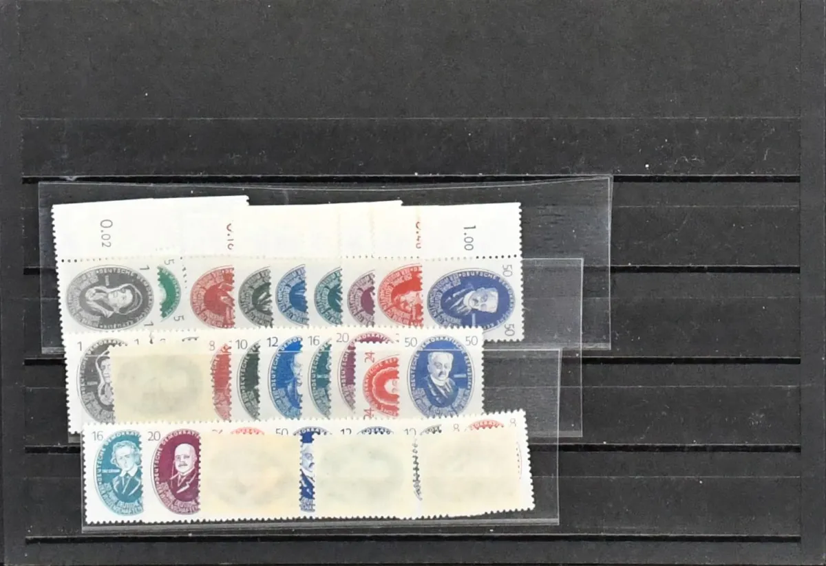 DDR, Lot mit dreimal Akademie (Nr. 261/70) postfrisch, Mi. 450,-