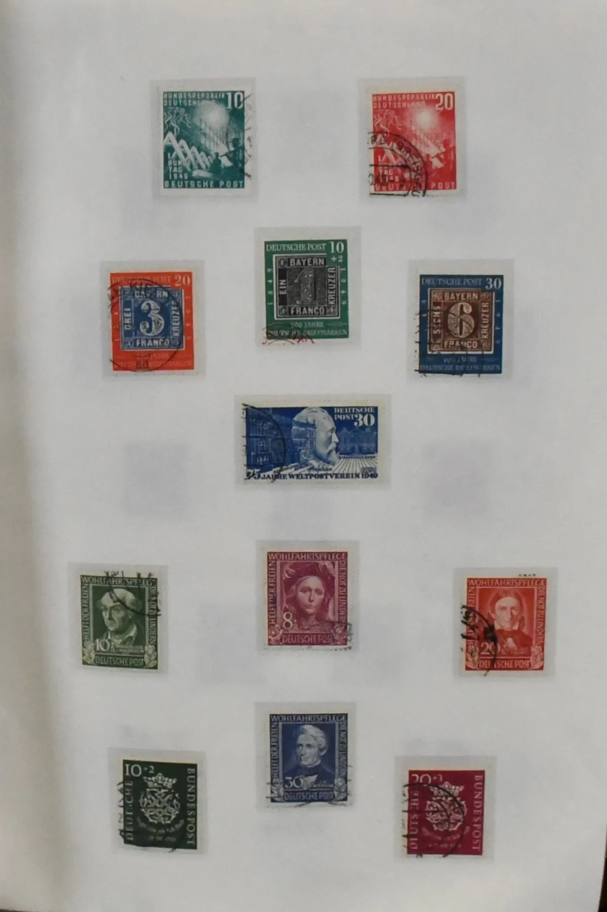 Western Zones/Federal Republic, 1945-2001, two heavy self-made albums with used collection, including parts Bizone, Control Council, French Zone, Federal Republic from 1949 with all beginnings incl.…