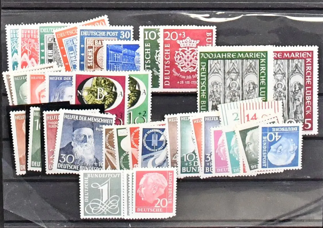 Bund, 1949-54, postfrische verzameling alleen van de goede eerste jaren incl. nr. 111-22, 139-46, 156-59, 167-70, 173-76, evenals Heuss lumo en lieg. Wz. Mi. 1300,-
