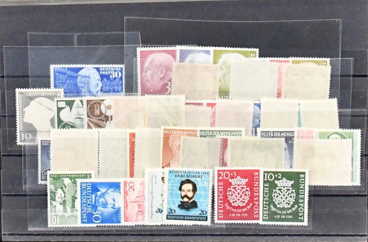 Germany, 1949-1954, good mint never hinged lot of better early issues, including no. 116, 121/22, complete years 1952/53, and Heuss I incl. no. 189. Mi. 1150,-