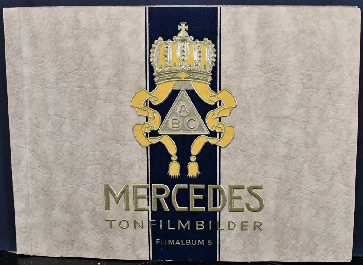 "Mercedes Tonfilmbilder" (Filmalbum 5 - Die Stars der Metro Goldwyn Mayer), hg. Batschari Cigarettenfabrik Baden-Baden, ca. Mitte der 1930er Jahre, kpl. und…