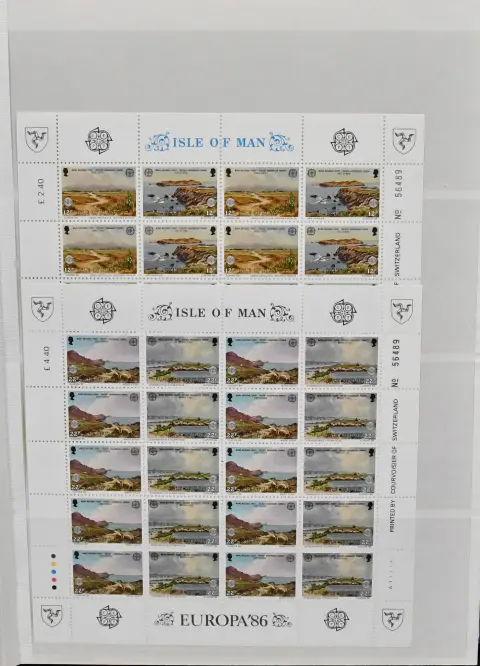 Europa-Union, CEPT, joint issues, mint collection of about 150 different miniature sheets and 30 blocks from 1976/1988, very high catalogue value