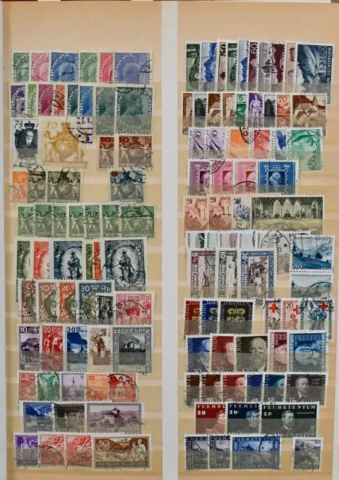 Лихтенштейн, 1912/2001, гашеная коллекция в альбоме, начиная с хороших № 1/3X и Y, а также лучшие выпуски, например № 156/69, 309 и т.д. Mi. около 3000,- плюс…