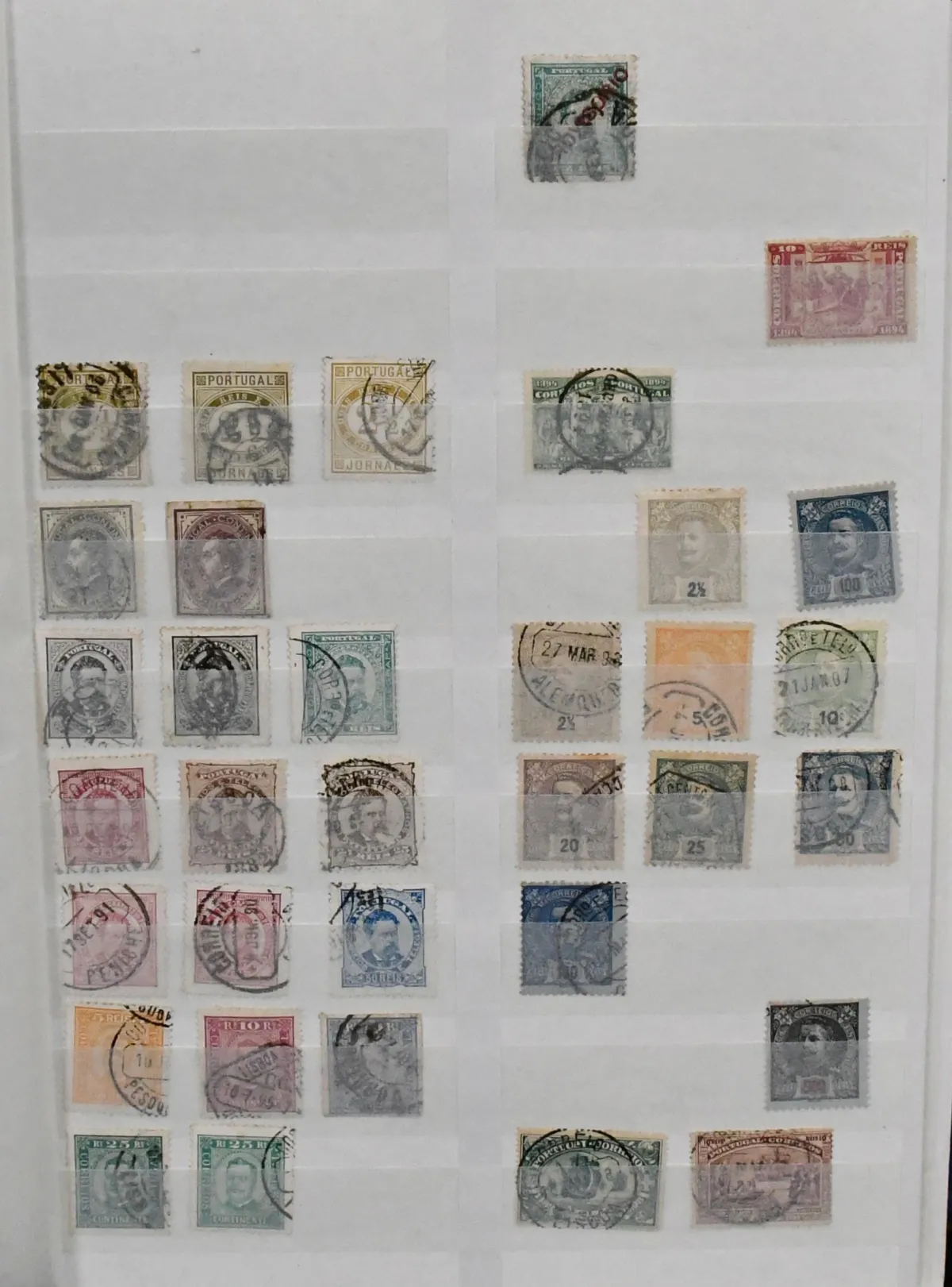 Portugalsko, 1876-2001, sbírka v obou stavech ve dvou albech, po 1945 dobře zastoupená mnoha postfr. vydáními, včetně vydání Europa 1965-76 částečně dvakrát, mnoho blokových vydání atd. Také Azory a Madeira