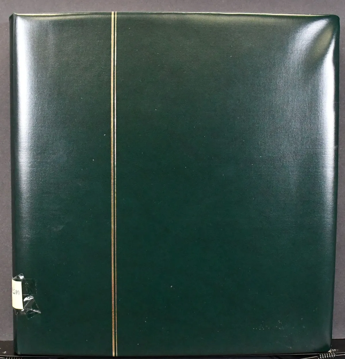Sweden, 1975-2000, far overcomplete collection in two SAFE Dual albums, collected both by main numbers, perforation varieties, sheets as well as with countless booklets. Mi.…