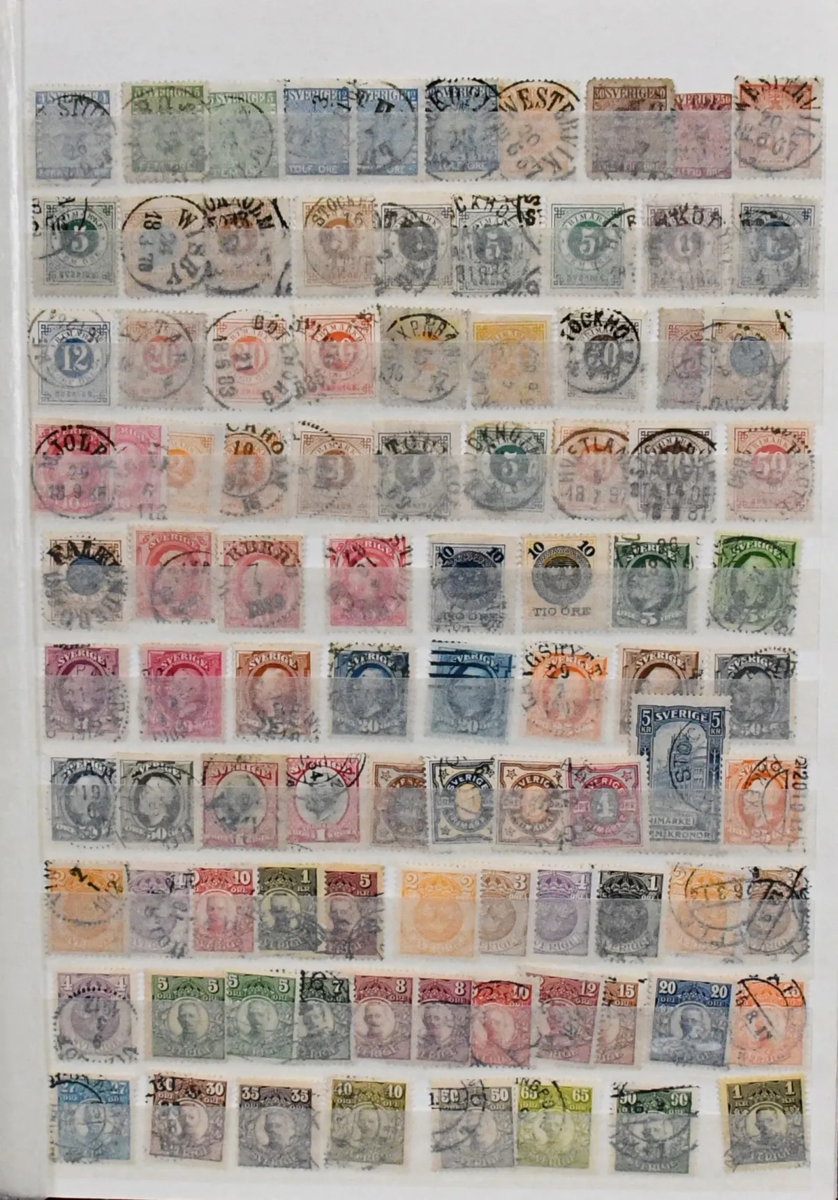 Sweden, extensive mint and cancelled collection from classics, including no. 2, 17/26, 138/40, various values ex no. 144/72, partially perforated values, pairs, several…