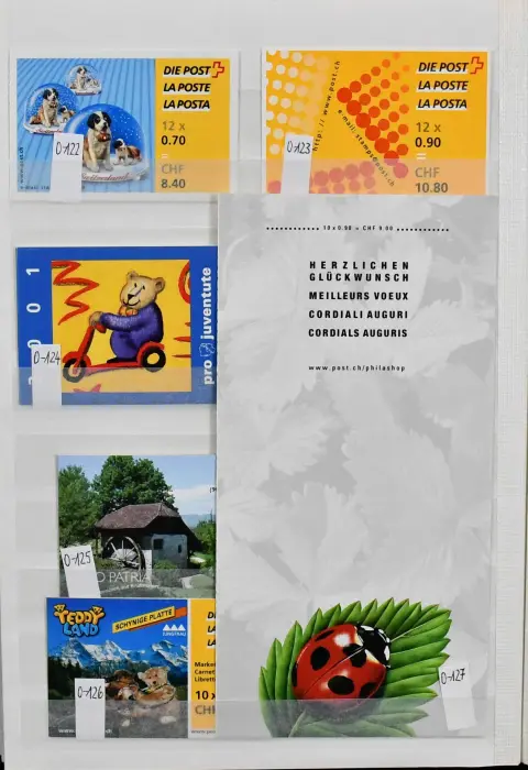 Švýcarsko, 1984-2003, čistě orazítkovaná sbírka známkových sešitků, 53 MH od č. 78 do O-133, seznam přiložen. Mi. 1150,-
