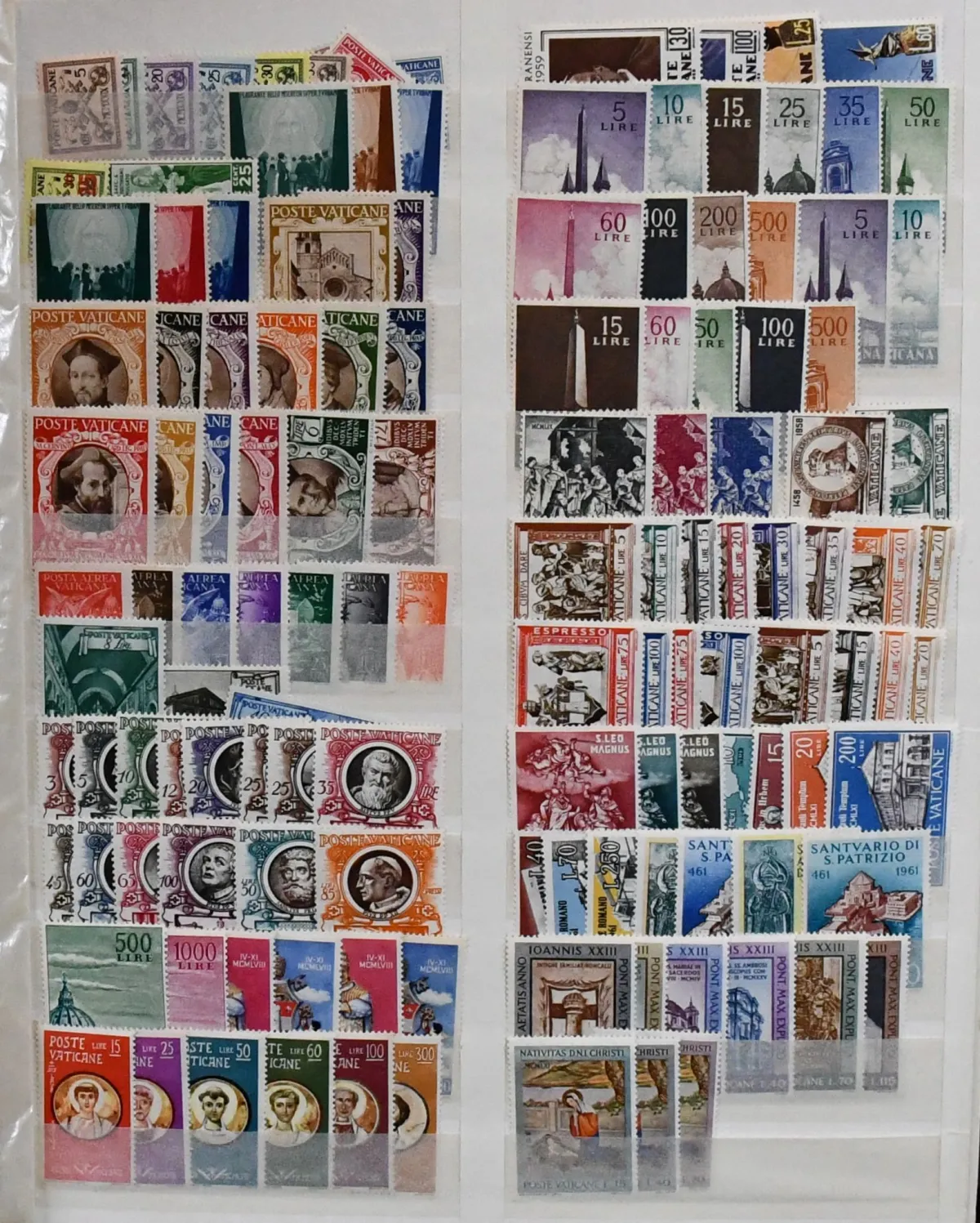 Vatican, collection from first issue, 1966-1990 mint complete, in Schaubek album. Mi. 750,-