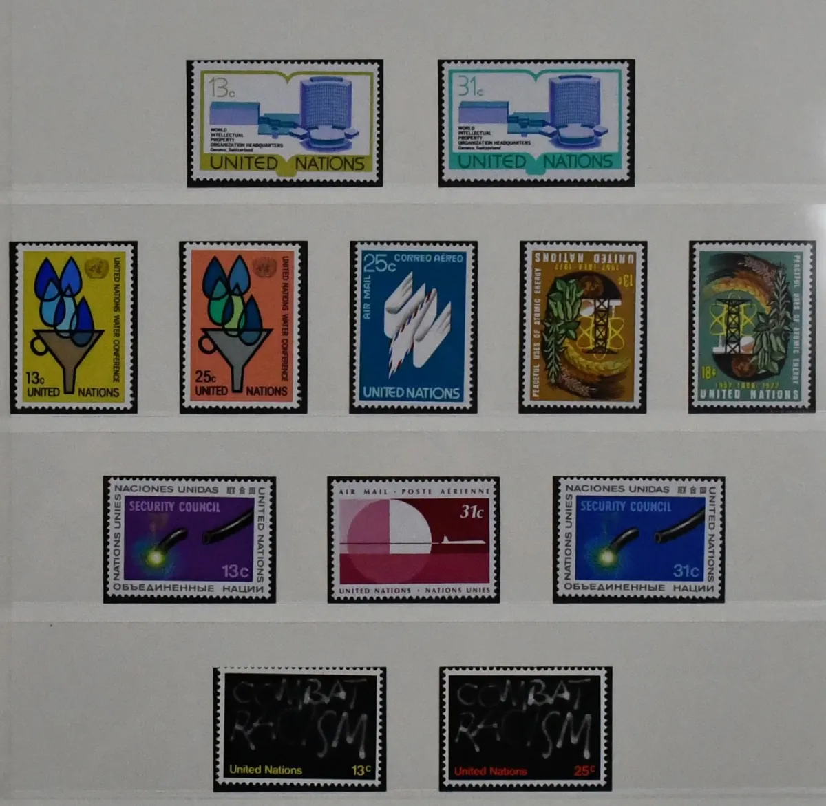 Nations Unies, New York, collection neuf à partir de 1965, avec 32 petits feuillets drapeaux, album Lindner-T avec étui