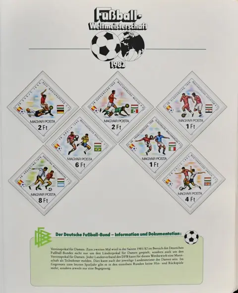 Wereldkampioenschappen voetbal, tweedelige abonnementscollectie, meestal postfris, met veel overzeese uitgaven en blokken, op 80 pagina's