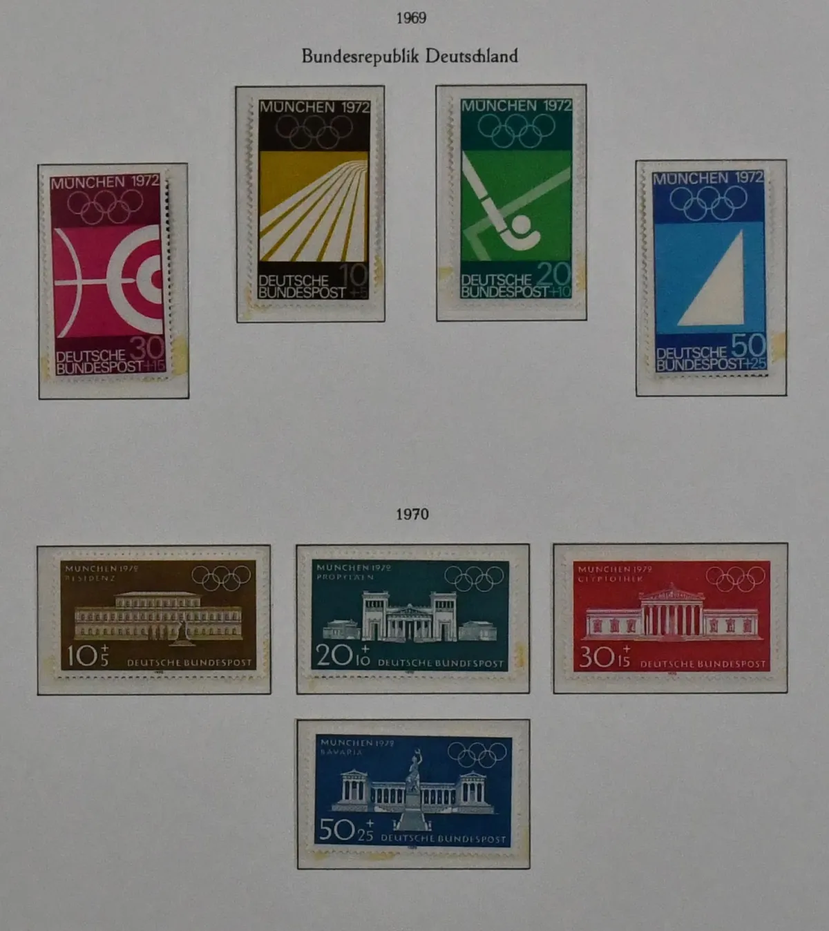 Igrzyska Olimpijskie 1972, kolekcja nieużywanych znaczków tylko wydania europejskie, w albumie KABE z nadrukiem. W tym Bułgaria bl. 40/43 (Mi. 358,-), Rumunia bl. 94, 98 i 101…