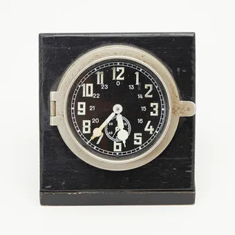 TOBIAS BÄUERLE & SÖHNE, military station clock / table clock, manual winding, 2nd half 20th century, Germany.
